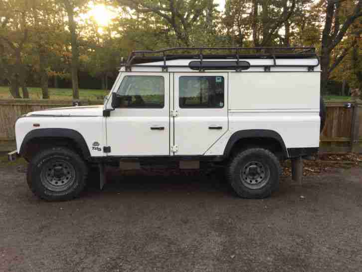 2001MY LAND ROVER DEFENDER 110 COUNTY TD5 WHITE UTILITY