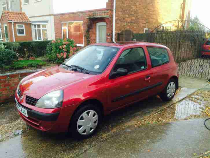 2002 52 RENAULT CLIO EXPRESSION 16V RED
