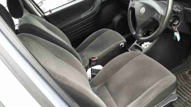 2002 52 Vauxhall/Opel Zafira 1.6i 16V CLUB 5 DOOR MPV 7 SEVEN SEATER FULL MOT