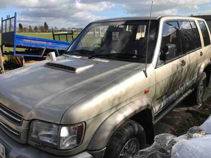 2002 52 plate Isuzu trooper citation 3.0d spares or repairs