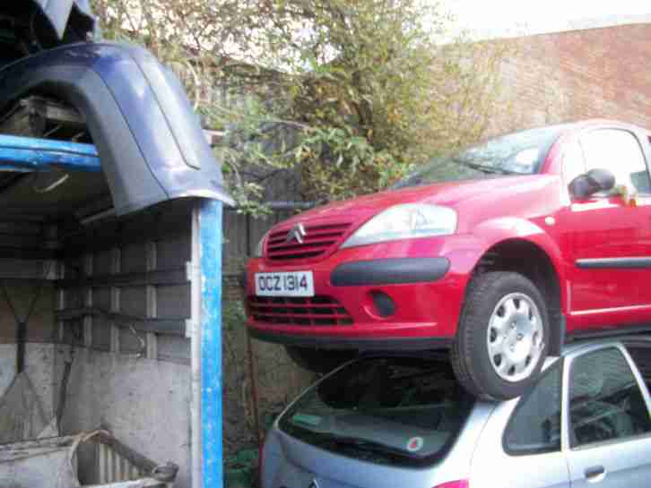 2002 Citroen C3 1.4i LX breaking for spares parts dismantling