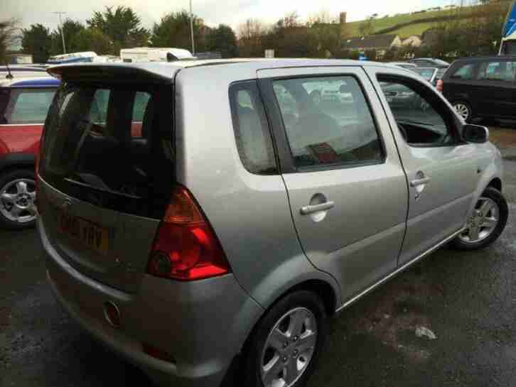 2002 DAIHATSU YRV PREMIUM