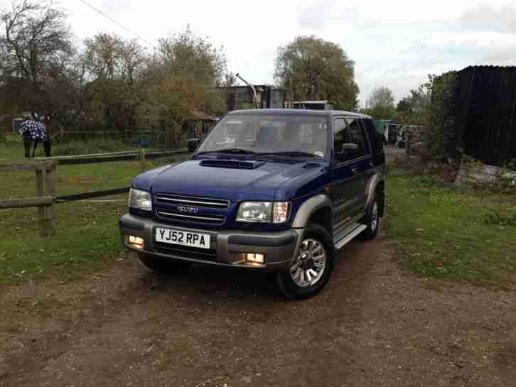 2002 TROOPER INSIGNIA DT LWB A BLUE