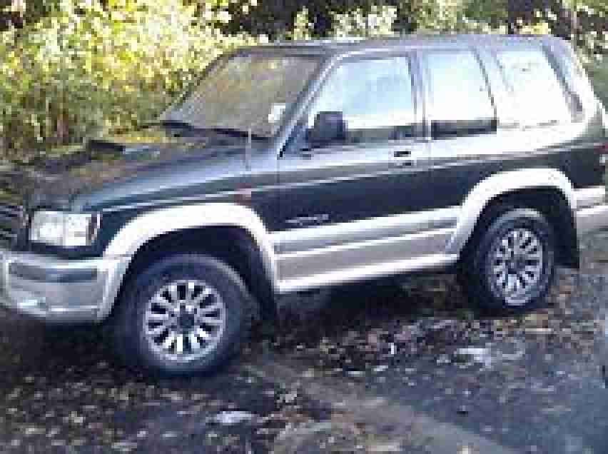 2002 ISUZU TROOPER SWB GREEN/SILVER