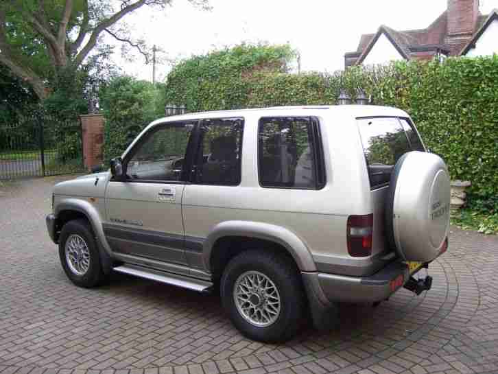 2002 Isuzu Trooper Citation 3.0 DT Turbo Diesel Automatic 4x4. Air-conditioning.
