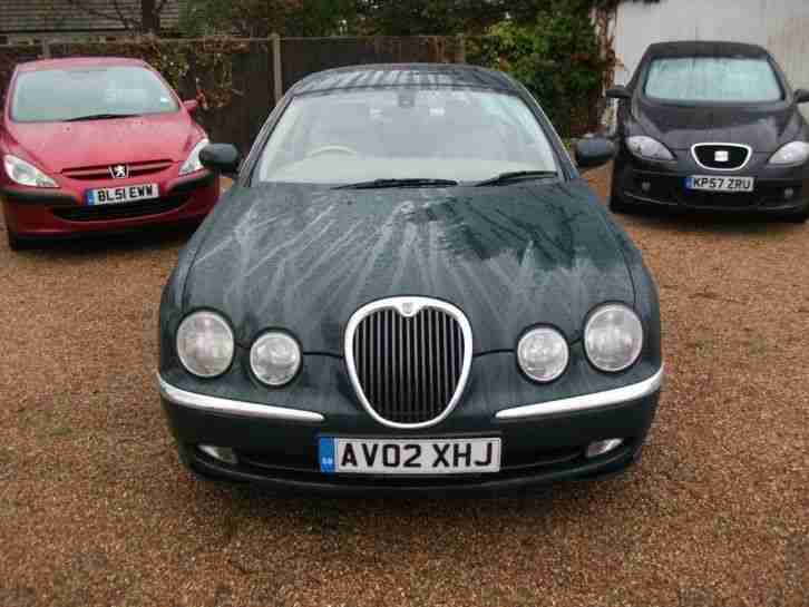 2002 Jaguar S Type 4.2 V8 SE 4dr Auto 4 door Saloon