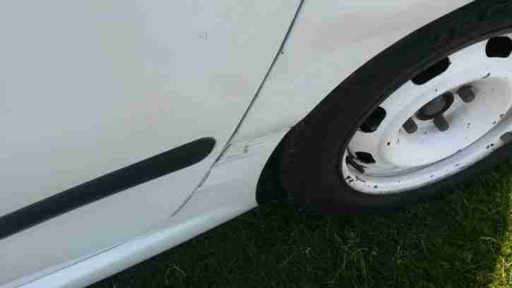 2002 PEUGEOT 307 LX HDI WHITE. Good condition, reliable run around
