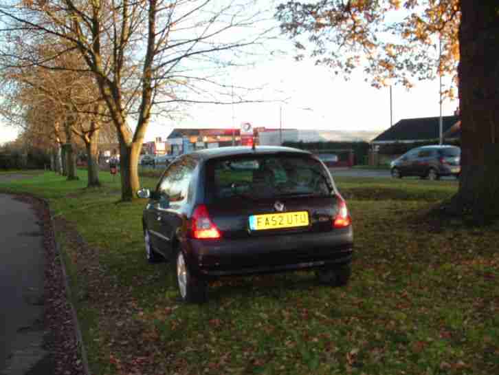 2002 CLIO DYNAMIQUE+ 16V BLACK