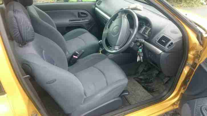 2002 RENAULT CLIO DYNAMIQUE £30 TAX