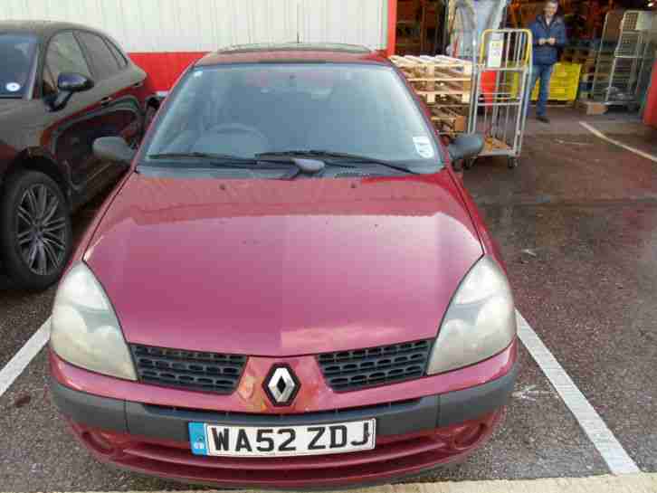 2002 RENAULT CLIO EXPRESSION 16V RED