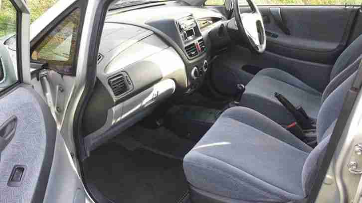 2002 SUZUKI LIANA GLX SILVER
