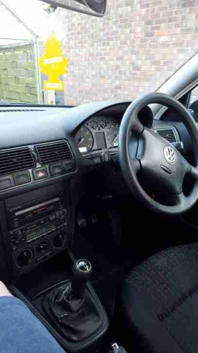 2002 VOLKSWAGEN GOLF S BLACK