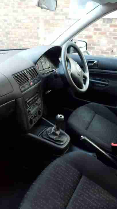 2002 VOLKSWAGEN GOLF S BLACK