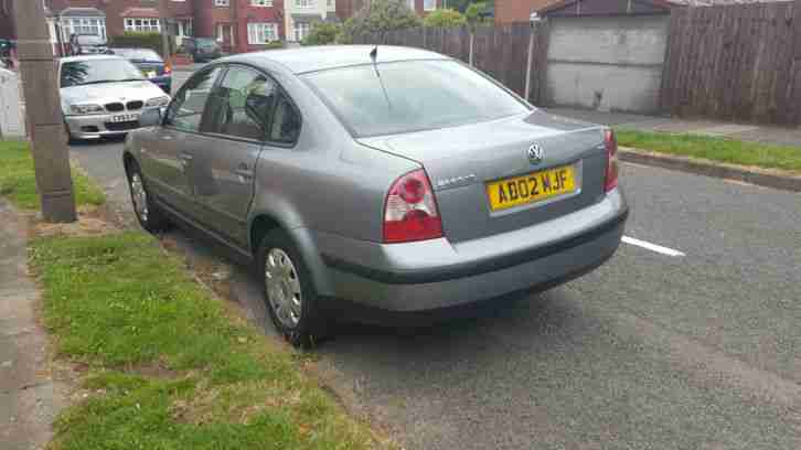 2002 VOLKSWAGEN PASSAT S 20V GREY
