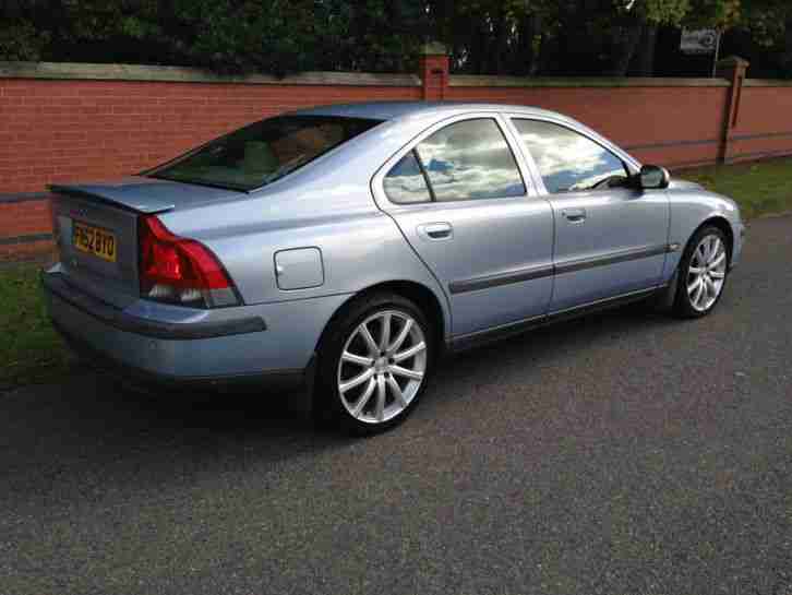 2002 VOLVO S60 T SE - IN CAR ENTERTAINMENT WITH SAT NAV - FSH!