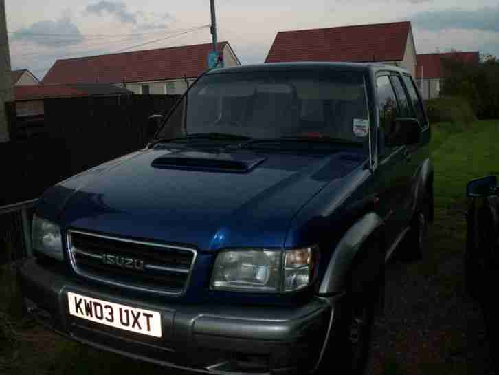 2003 ISUZU TROOPER TURBO DIESEL VAN BLUE