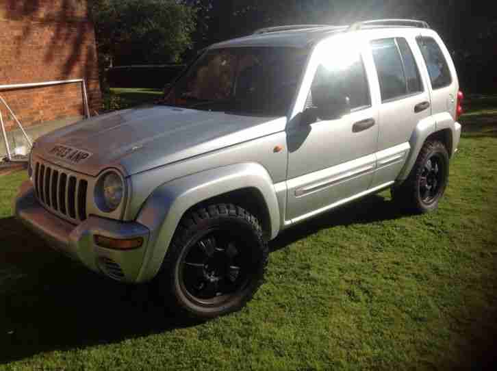 Jeep 2003 CHEROKEE 2.5 CRD SPORT SILVER. car for sale