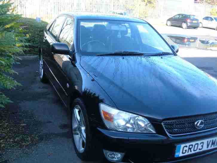 2003 LEXUS IS200 SE BLACK