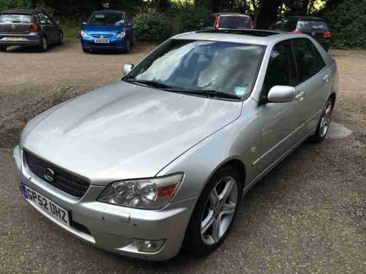 2003 LEXUS IS200 SE SILVER FULL SCREEN NAVIGATION 2 OWNERS 98000 miles £1200