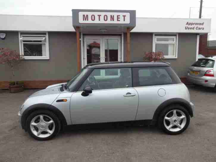 2003 Mini Hatchback 1.6 Cooper 3dr AutoJUST ARRIVEDAUTOMATIC 3 door Hatchback