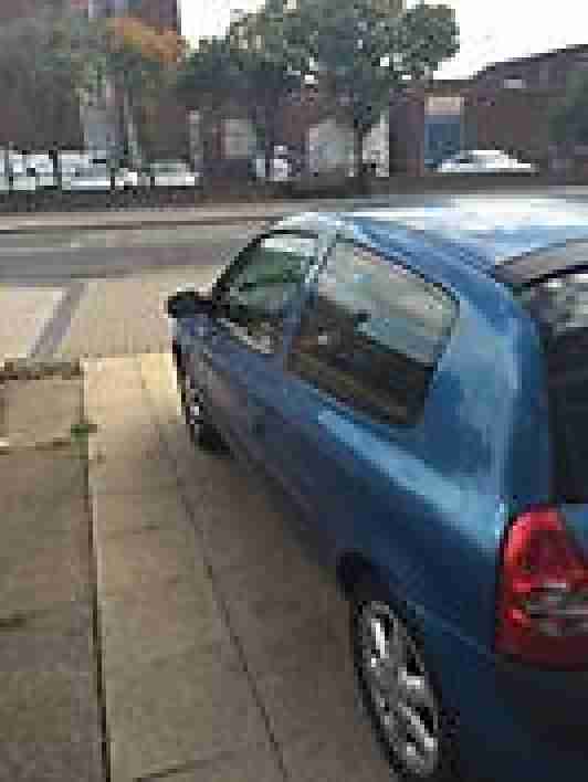 2003 RENAULT CLIO EXPRESSION 16V BLUE NO RESERVE DRIVE AWAY A BARGAIN !