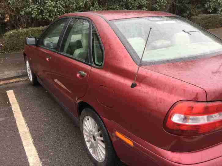 2003 VOLVO S40 SE RED