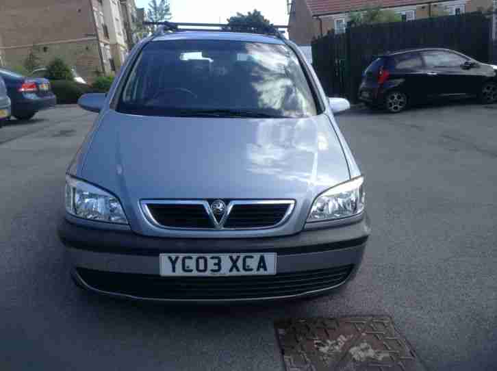 2003 Vauxhall Zafira Design Silver SEVEN SEATER MPV Low miles in excellent cond