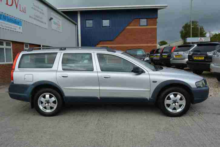 2004 / 04 REG VOLVO XC70 D5 SE LUX AWD 2.4L DIESEL SEMI-AUTO 5 DOOR ESTATE