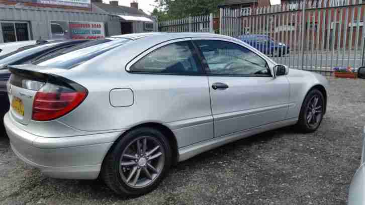 2004 53 REG Mercedes Benz C Class 1.8 C200 Kompressor SE 2dr AUTOMATIC