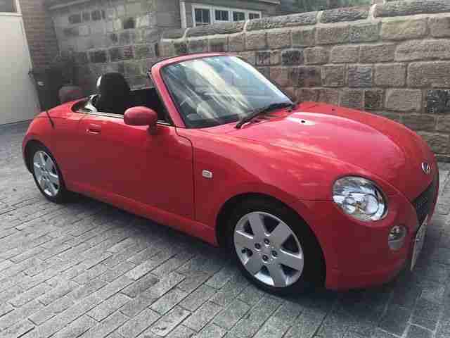 2004 54 DAIHATSU COPEN IMPERIAL RED BLACK SPORT CLOTH POWER ROOF 21000 MILES