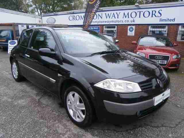 2004 54 RENAULT MEGANE 1.4 DYNAMIQUE 16V 3D 98 BHP