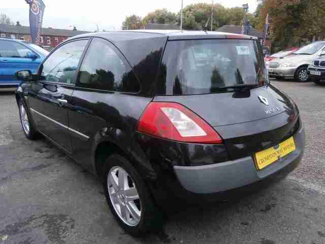 2004 54 RENAULT MEGANE 1.4 DYNAMIQUE 16V 3D 98 BHP