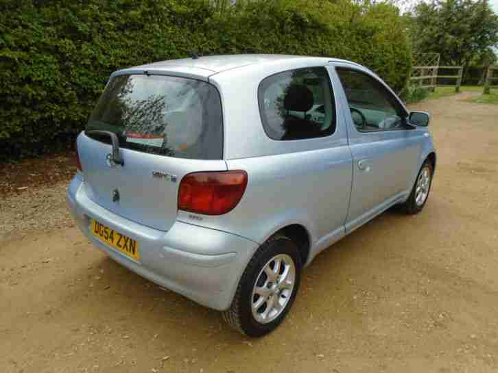 2004 " 54 " TOYOTA YARIS "BLUE " 1.3. 3 DOOR.