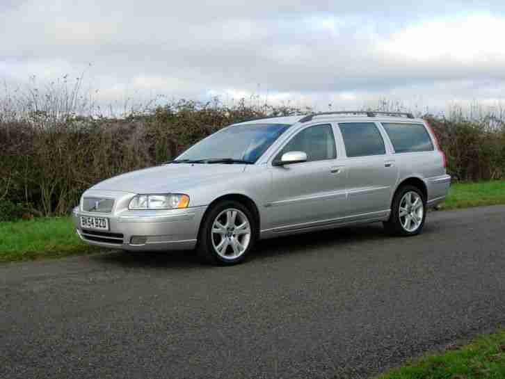 2004 54 VOLVO V70 2.4 SE (170) AUTOMATIC FULL SERVICE HISTORY - 13 STAMPS