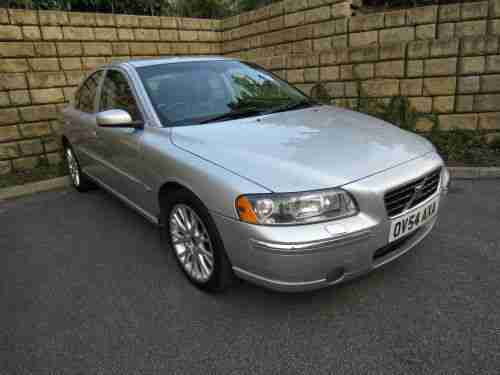 2004 54 Volvo S60 2.4 D5 SE DIESEL SALOON MANUAL