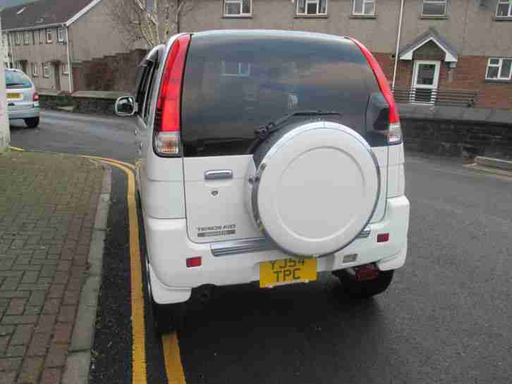 2004 DAIHATSU TERIOS KID WHITE-4 WHEEL DRIVE & 2 WHEEL DRIVE-2 OWNERS HPI CLEAR