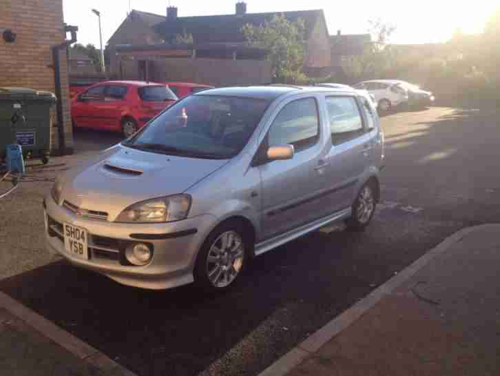 2004 DAIHATSU YRV TURBO 130 AUTO SILVER