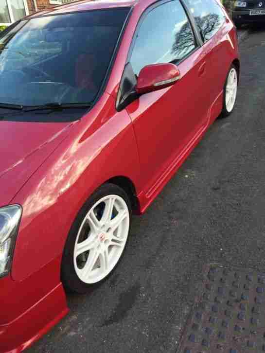 2004 HONDA CIVIC TYPE-R RED STUNNING CONDITION INSIDE AND OUT