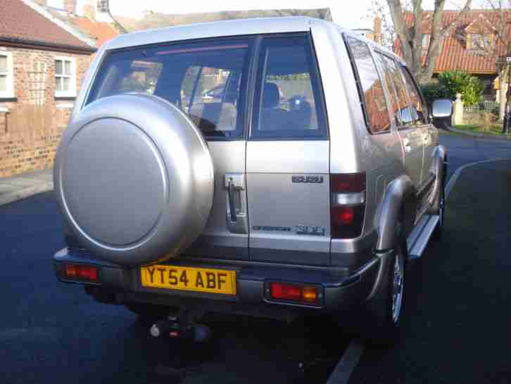 2004 ISUZU TROOPER CITATION DT LWB A SILVER/GREY