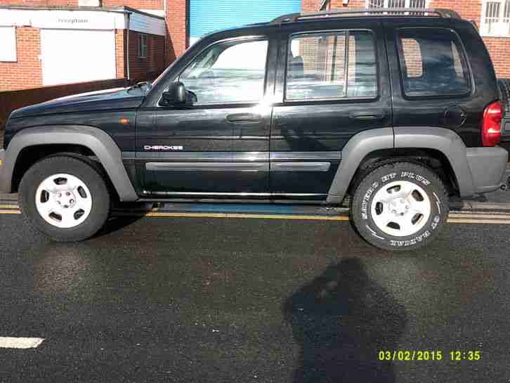 2004 JEEP CHEROKEE 2.8 AUTO DIESEL WITH 4X4 IN FANTASTIC CONDITION THROUGHOUT