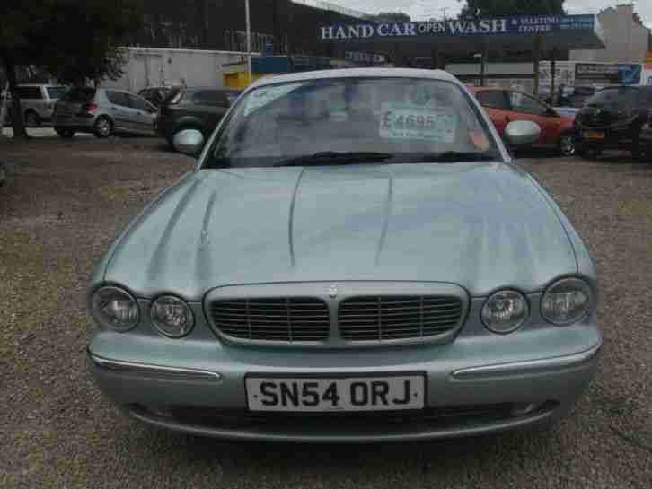 2004 Jaguar XJ Series XJ6 3.0 V6 4dr Auto 4 door Saloon
