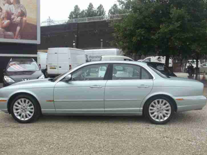 2004 Jaguar XJ Series XJ6 3.0 V6 4dr Auto 4 door Saloon