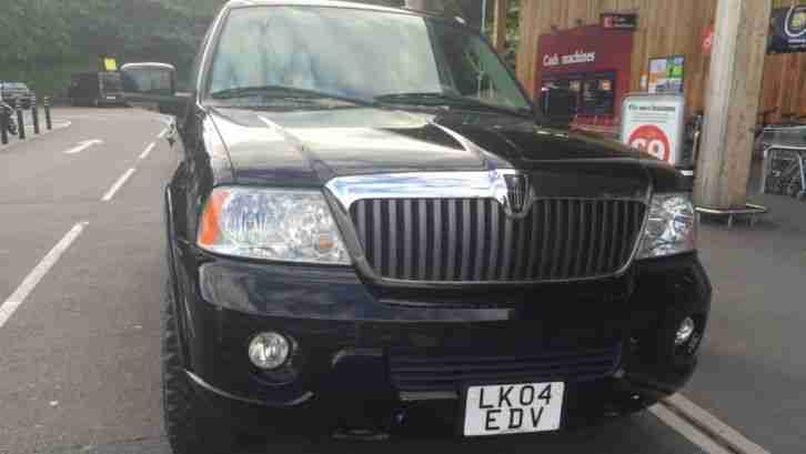 2004 LINCOLN NAVIGATOR BLACK