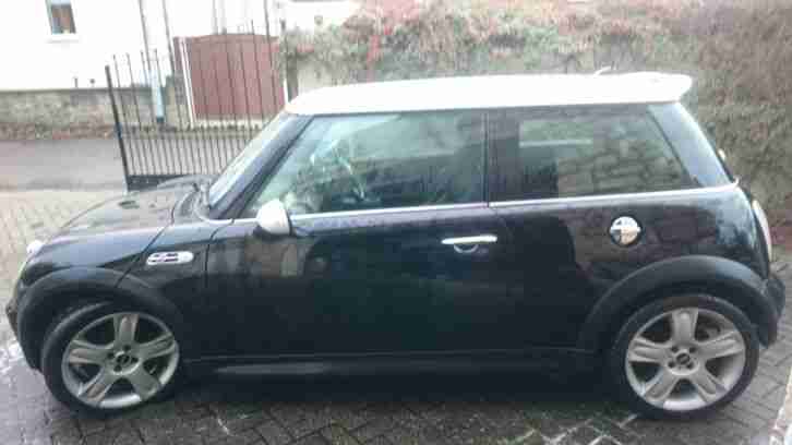2004 MINI COOPER S BLACK white roof 12 month MOT, full service history excellent