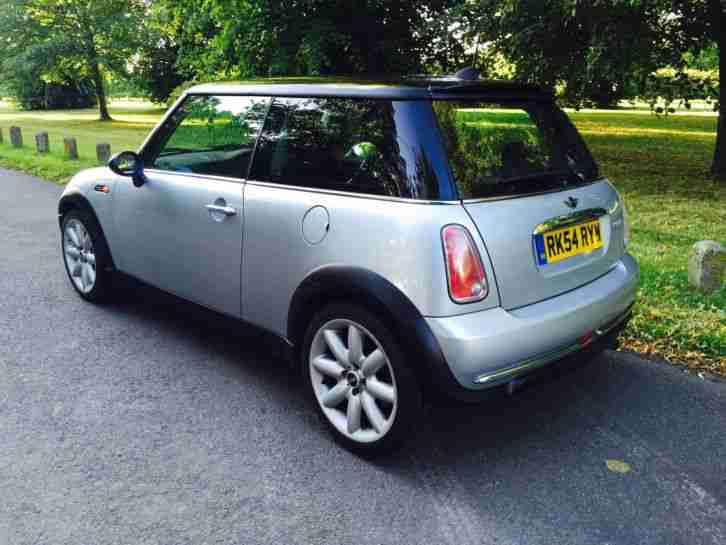 2004 MINI COOPER SILVER 54 PLATE