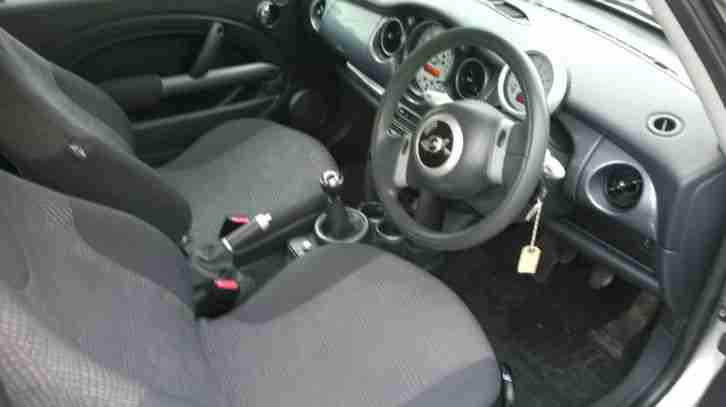 2004 MINI MINI COOPER SILVER