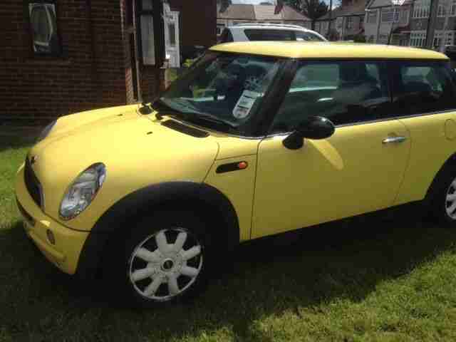 2004 MINI ONE YELLOW