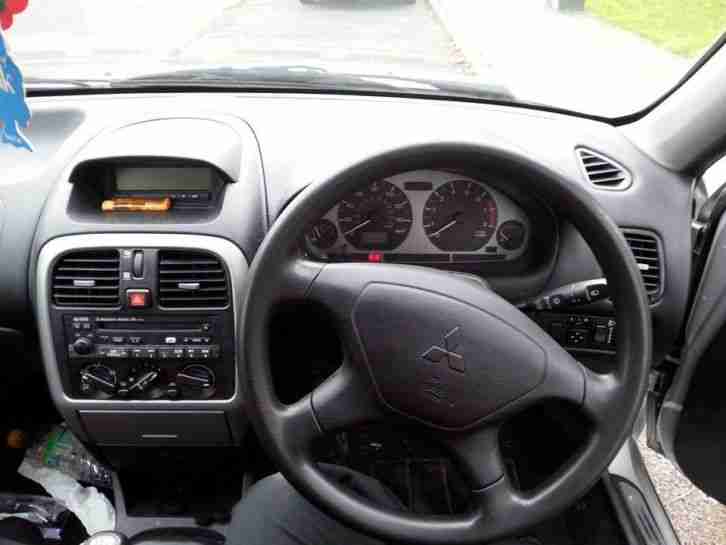 2004 MITSUBISHI CARISMA ELEGANCE SILVER