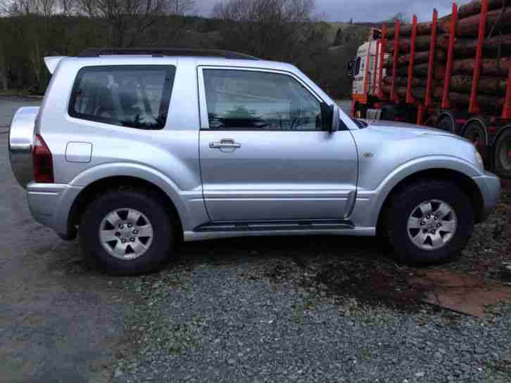 2004 MITSUBISHI SHOGUN EQUIPPE DI-D A SILVER