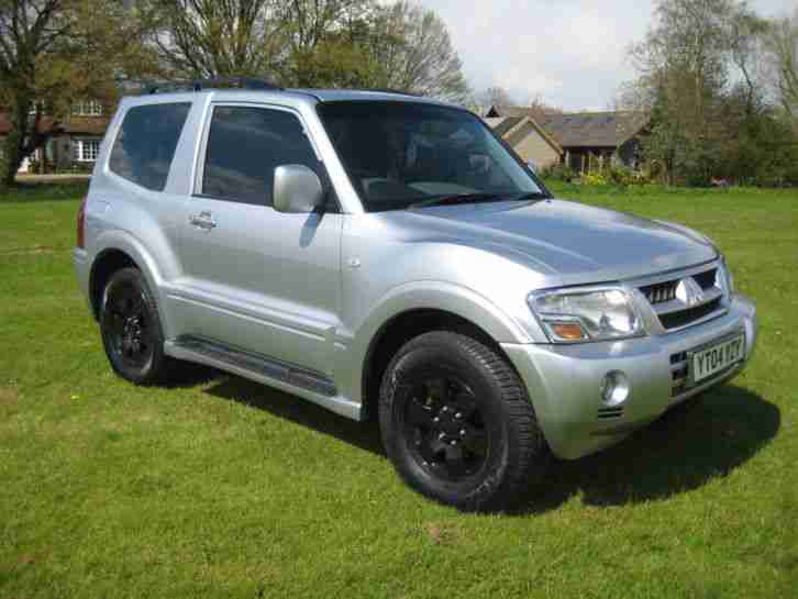 2004 MITSUBISHI SHOGUN EQUIPPE DI-D AUTOMATIC SILVER
